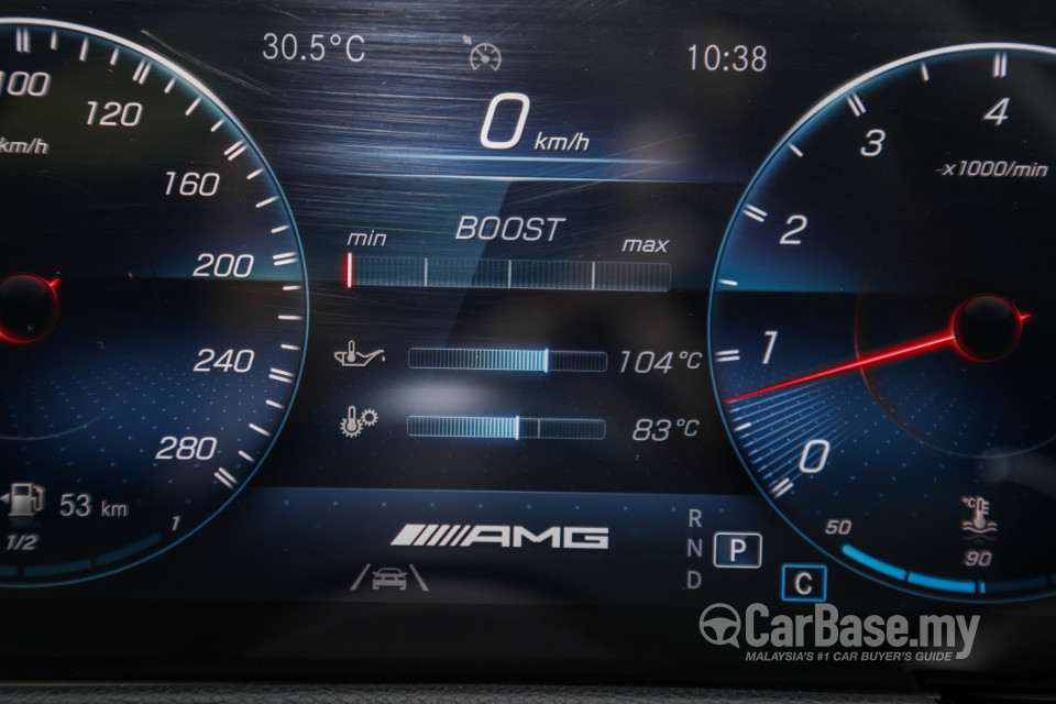 Mercedes-Benz AMG GLA H247 (2022) Interior