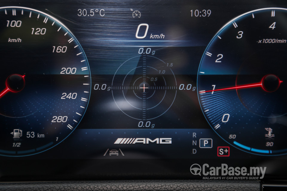 Mercedes-Benz AMG GLA H247 (2022) Interior