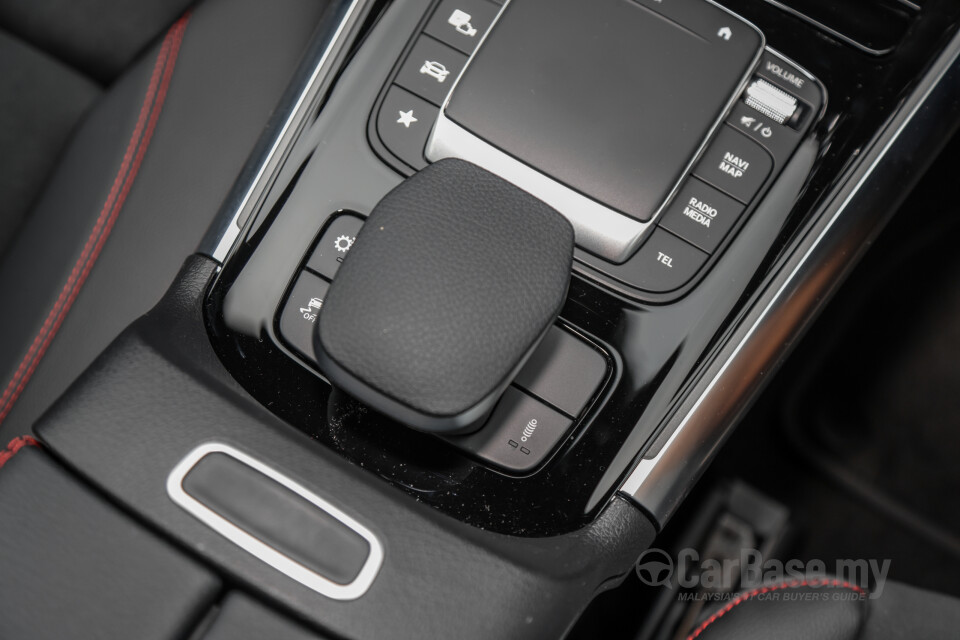 Mazda MX-5 ND (2015) Interior