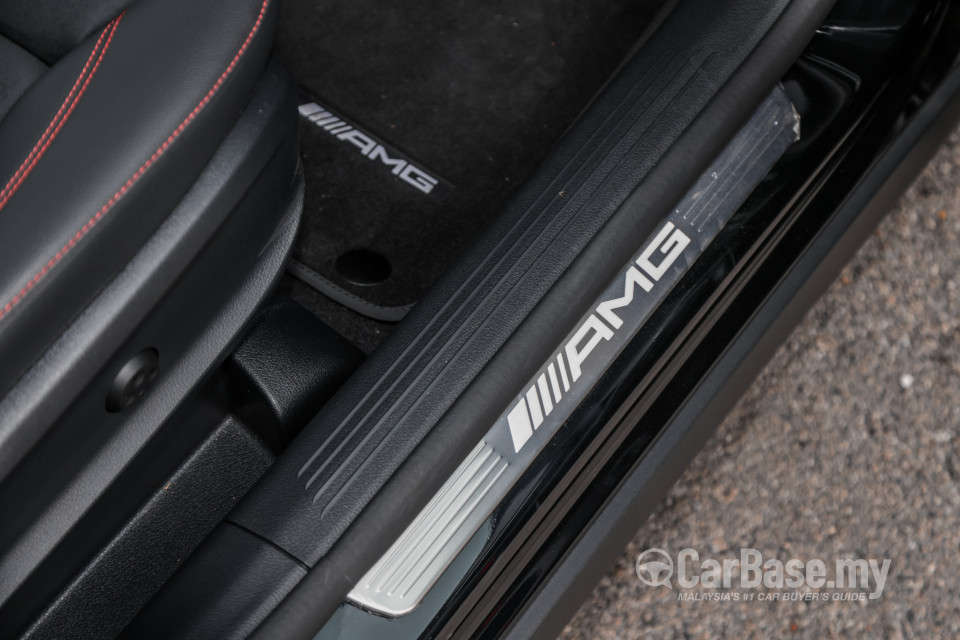 Mercedes-Benz AMG GLA H247 (2022) Interior
