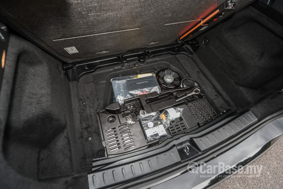 Mercedes-Benz AMG GLA H247 (2022) Interior