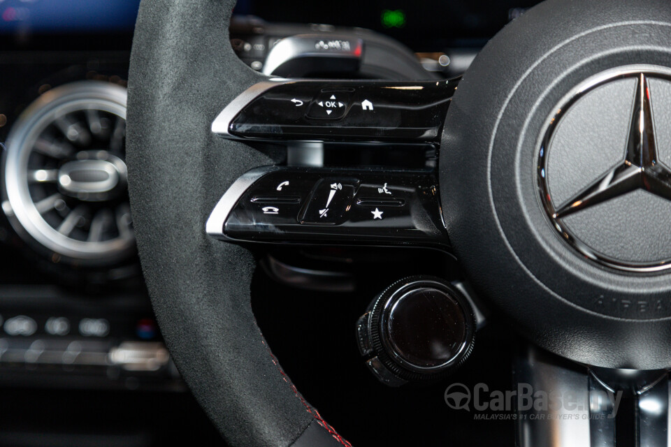 Mercedes-Benz AMG GLA H247 Facelift (2024) Interior