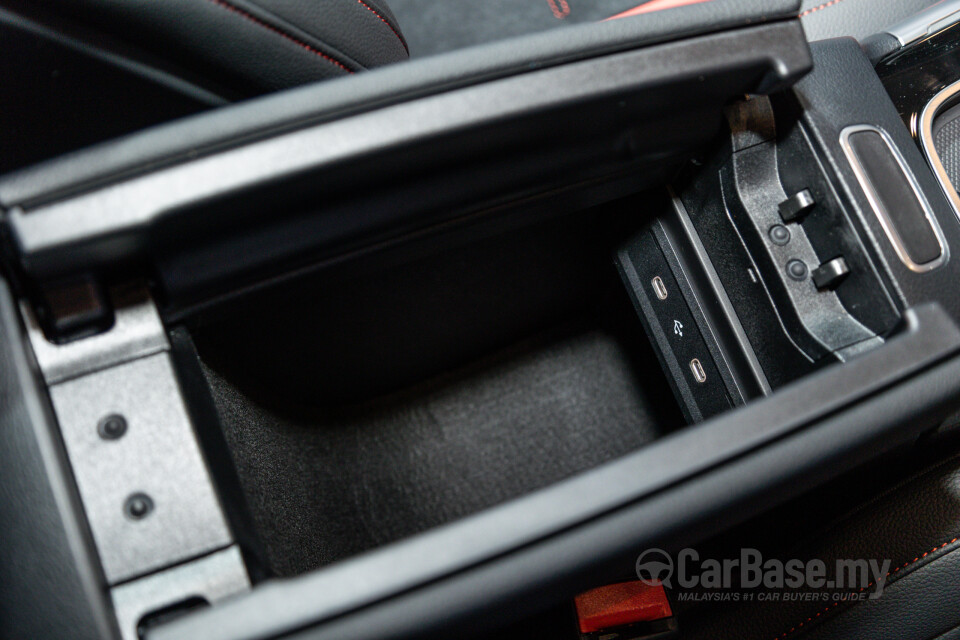Mercedes-Benz AMG GLA H247 Facelift (2024) Interior