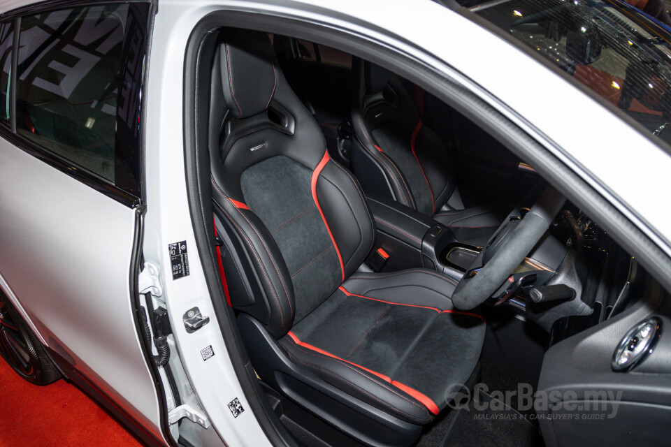 Mercedes-Benz AMG GLA H247 Facelift (2024) Interior