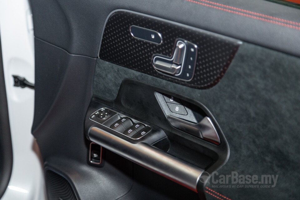 Mercedes-Benz AMG GLA H247 Facelift (2024) Interior