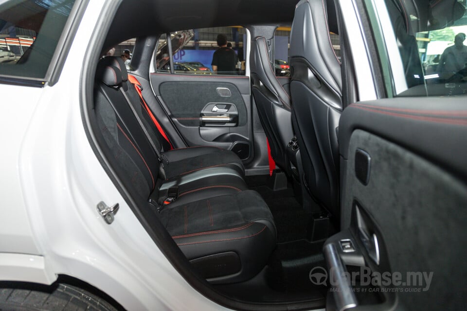 Mercedes-Benz AMG GLA H247 Facelift (2024) Interior