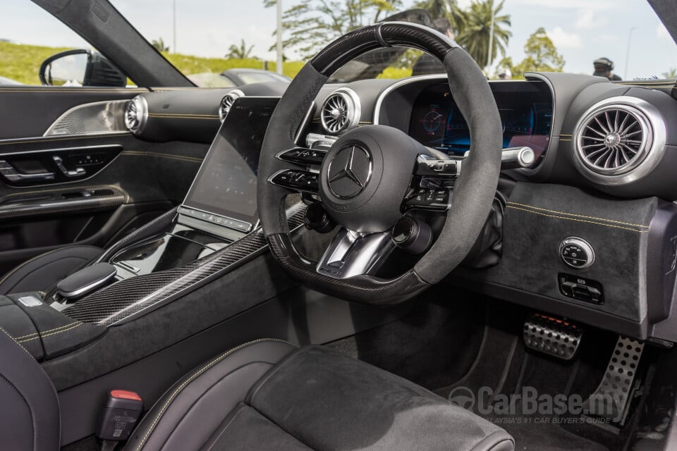 Mercedes-Benz AMG GT C192 (2025) Interior