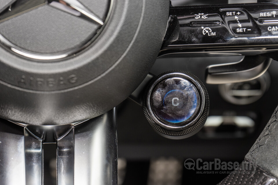 Mercedes-Benz AMG GT C192 (2025) Interior