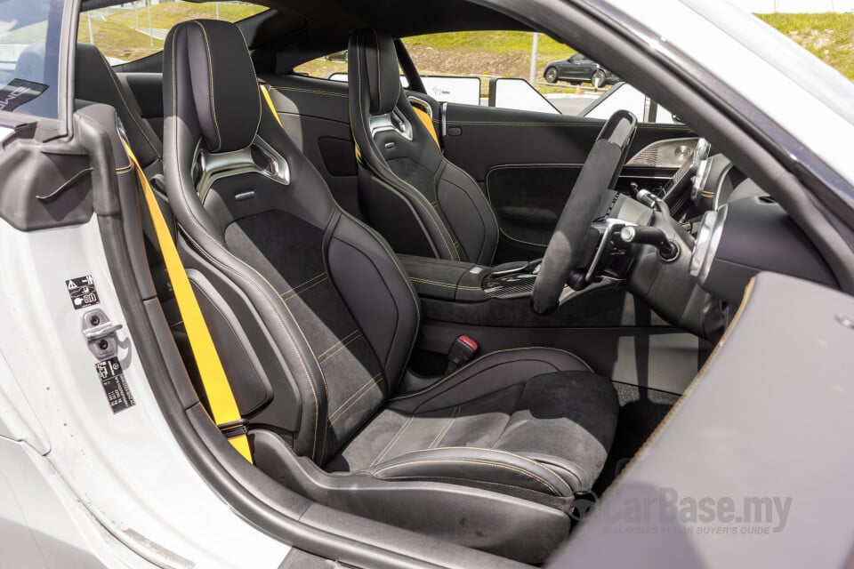 Mercedes-Benz AMG GT C192 (2025) Interior