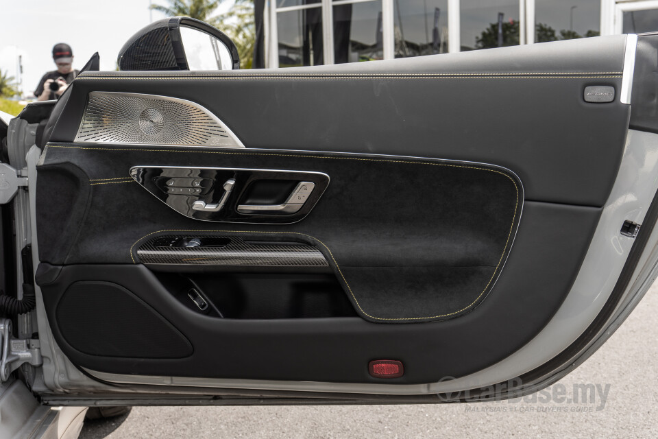 Mercedes-Benz AMG GT C192 (2025) Interior
