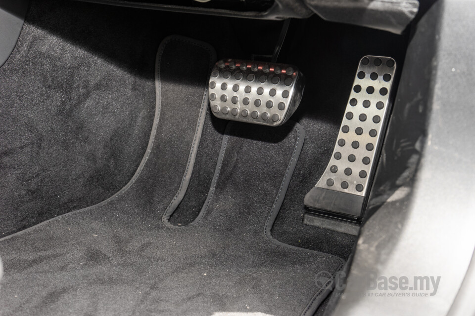 Mercedes-Benz AMG GT C192 (2025) Interior