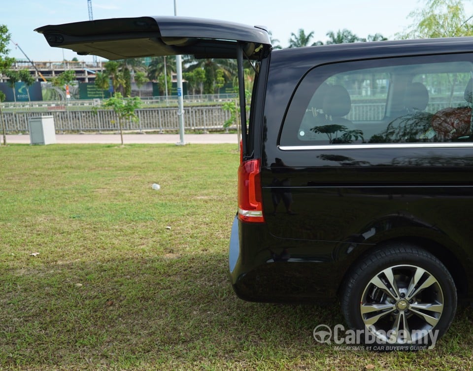 Mercedes-Benz V-Class W447 (2015) Exterior