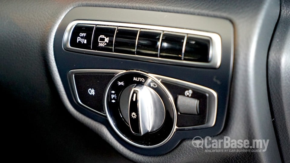 Mercedes-Benz V-Class W447 (2015) Interior