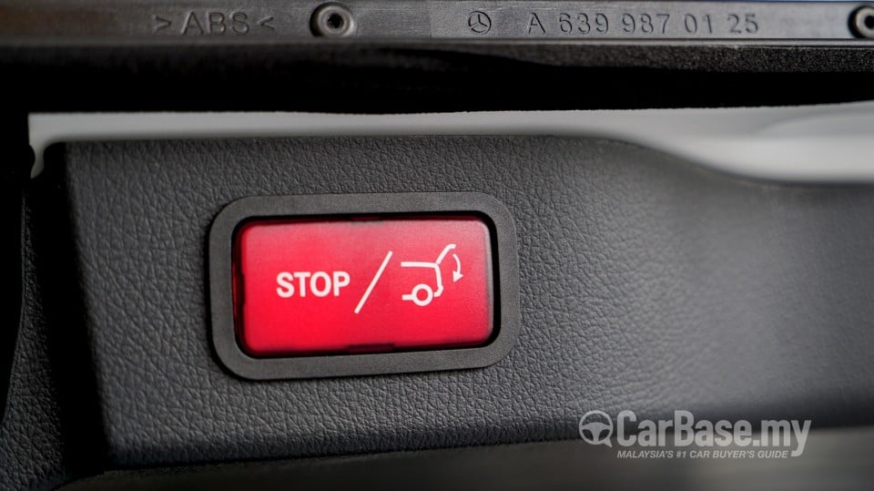 Mercedes-Benz V-Class W447 (2015) Interior