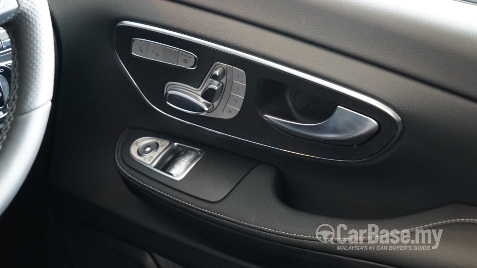 Mercedes-Benz V-Class W447 (2015) Interior