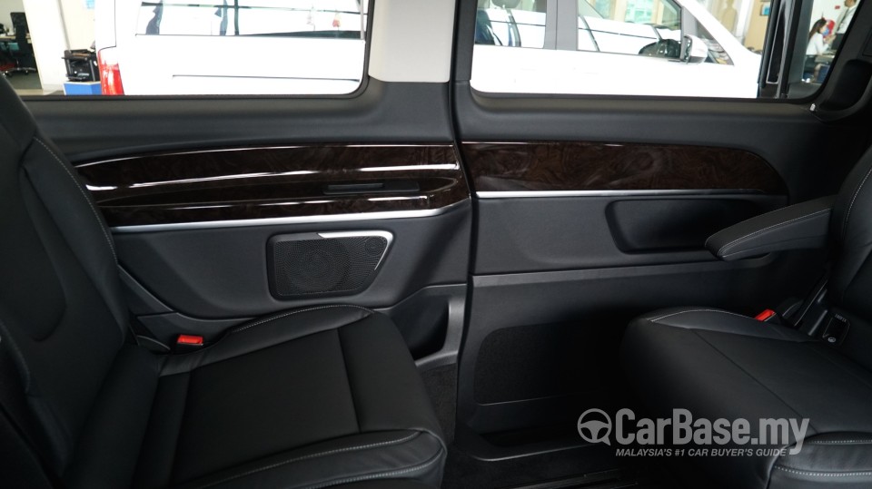 Mercedes-Benz V-Class W447 (2015) Interior