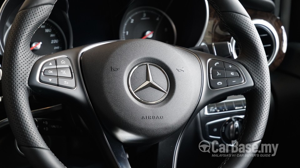 Mercedes-Benz V-Class W447 (2015) Interior