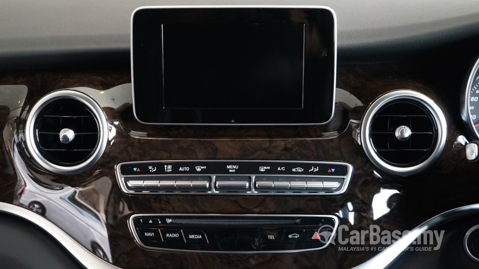 Mercedes-Benz V-Class W447 (2015) Interior