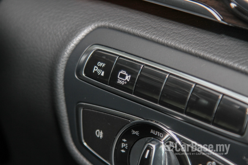 Mercedes-Benz V-Class W447 (2015) Interior
