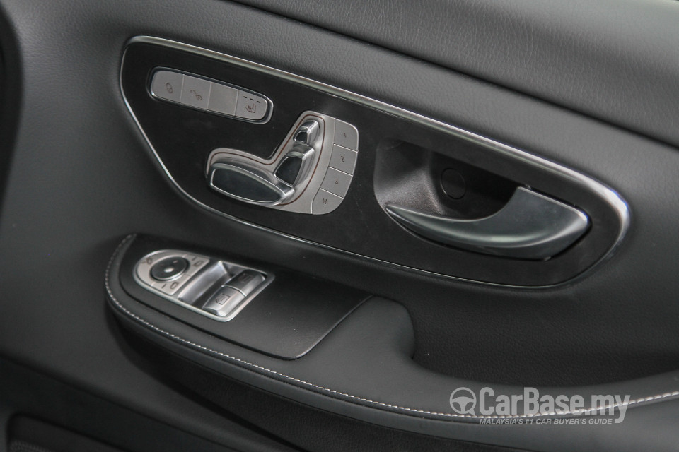 Mercedes-Benz V-Class W447 (2015) Interior