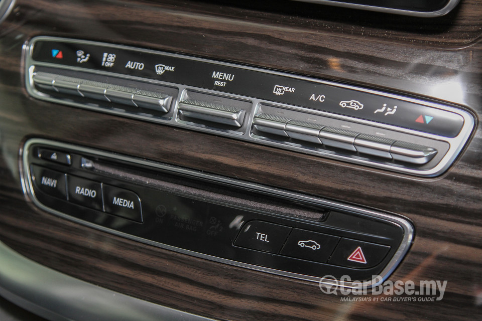 Mercedes-Benz V-Class W447 (2015) Interior