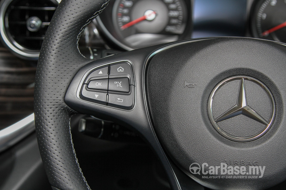 Mercedes-Benz V-Class W447 (2015) Interior
