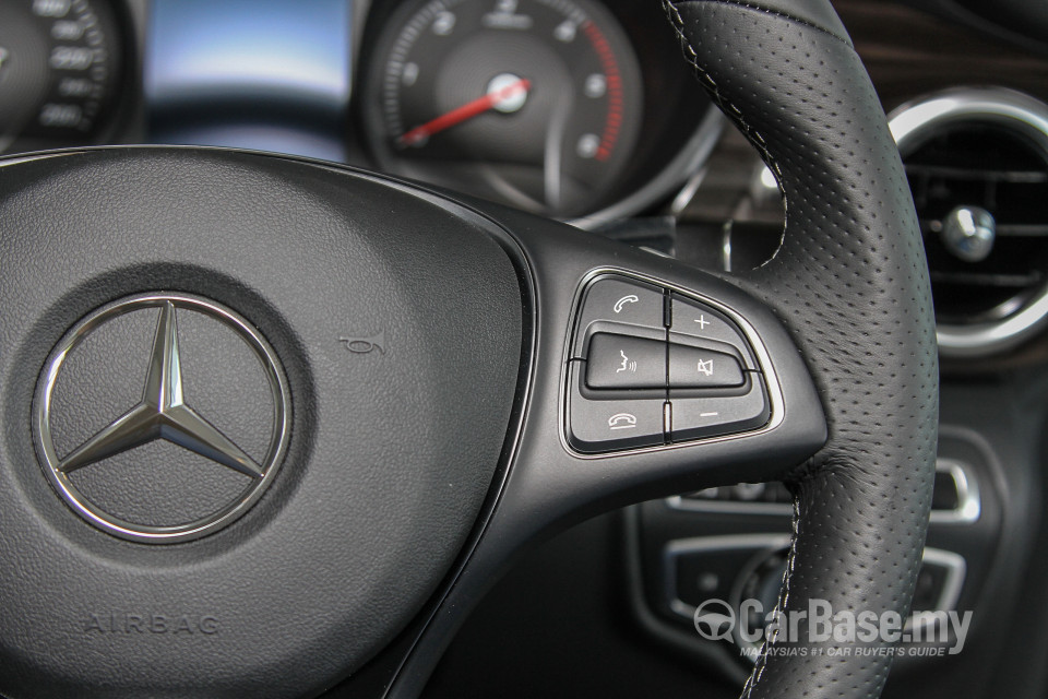 Mercedes-Benz V-Class W447 (2015) Interior