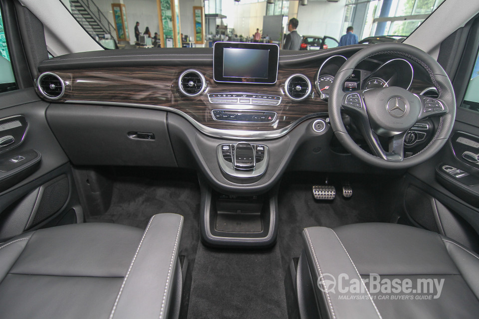 Mercedes-Benz V-Class W447 (2015) Interior