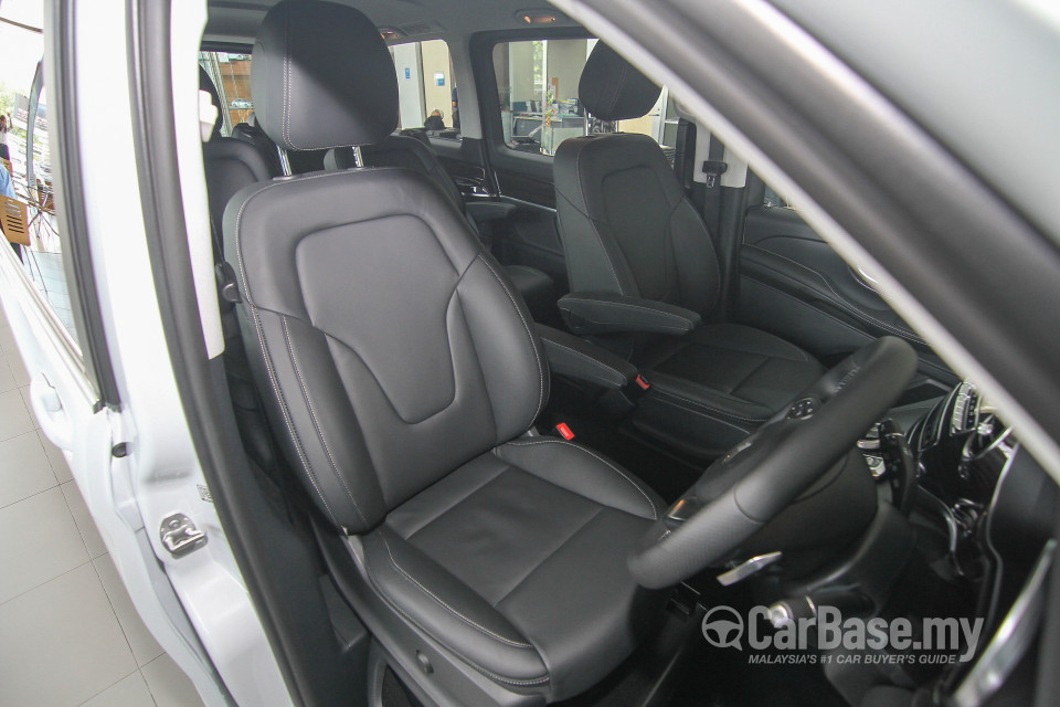 Mercedes-Benz V-Class W447 (2015) Interior