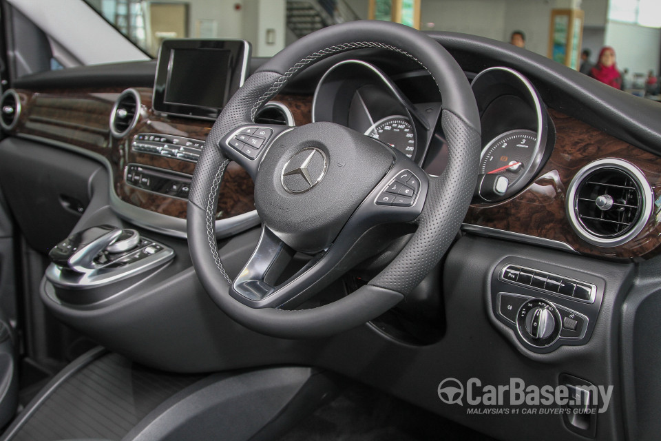 Mercedes-Benz V-Class W447 (2015) Interior