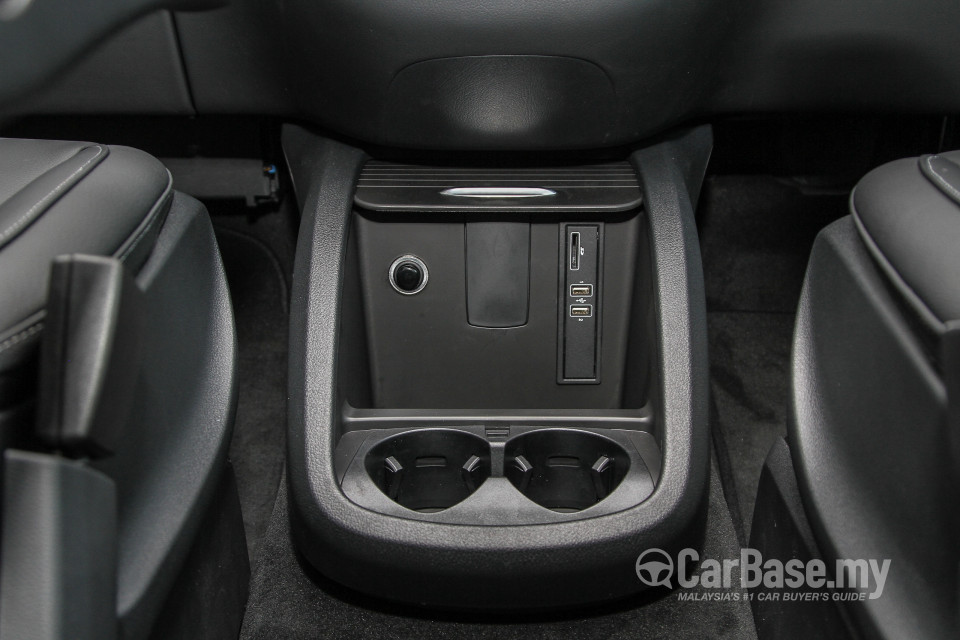 Mercedes-Benz V-Class W447 (2015) Interior