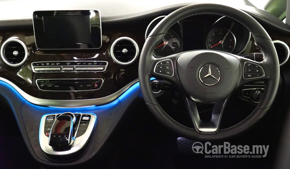 Mercedes-Benz V-Class W447 (2015) Interior