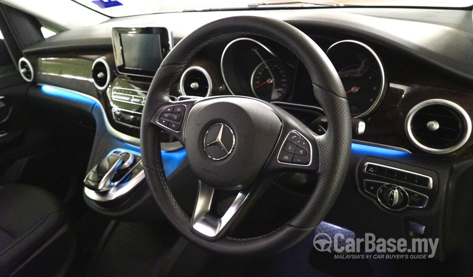 Mercedes-Benz V-Class W447 (2015) Interior