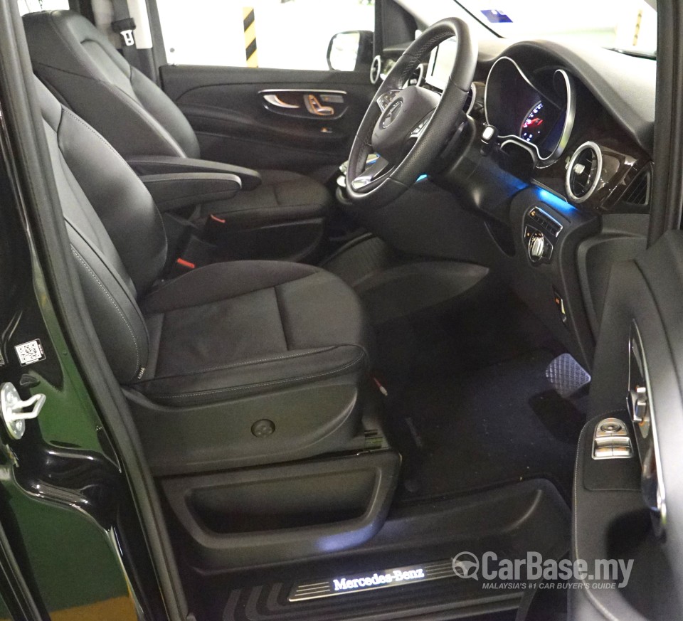 Mercedes-Benz V-Class W447 (2015) Interior
