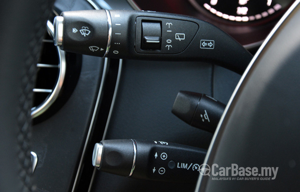 Mercedes-Benz GLC X253 (2016) Interior