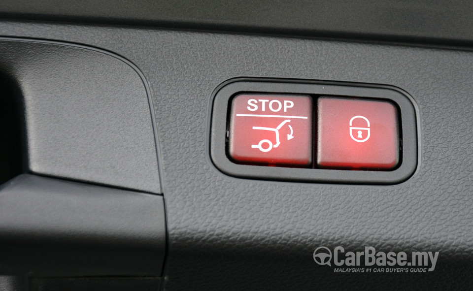 Mercedes-Benz GLC X253 (2016) Interior