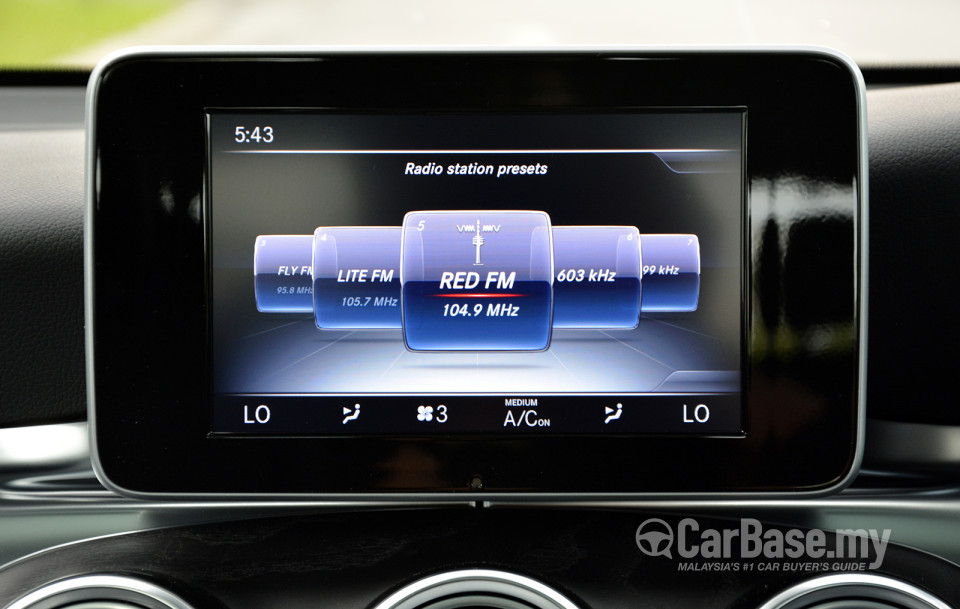 Mercedes-Benz GLC X253 (2016) Interior