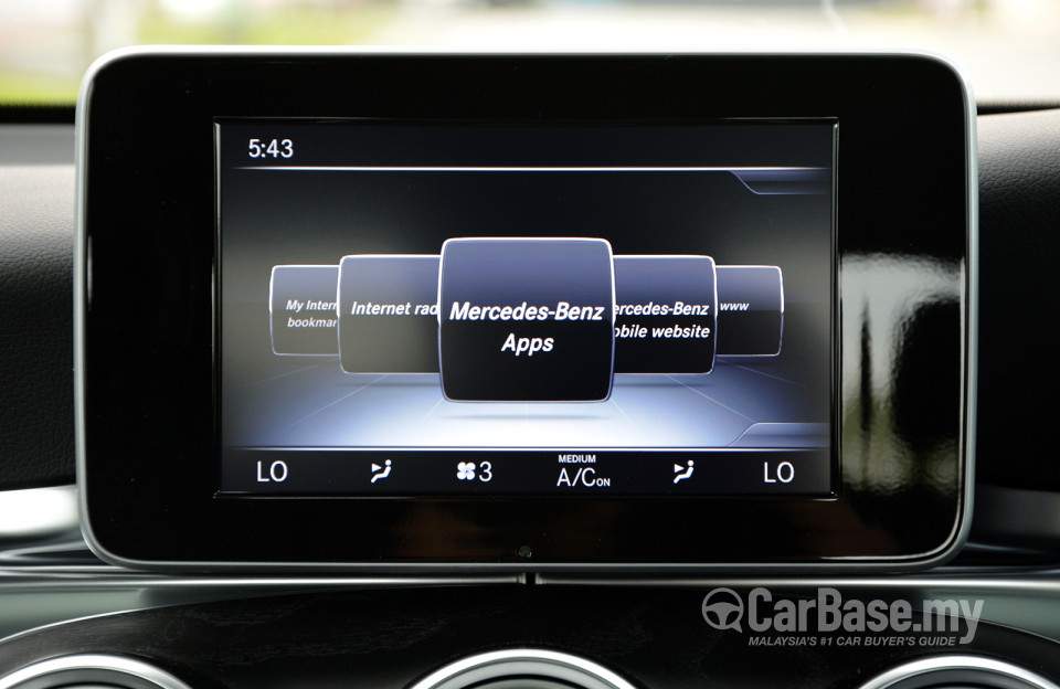 Mercedes-Benz GLC X253 (2016) Interior