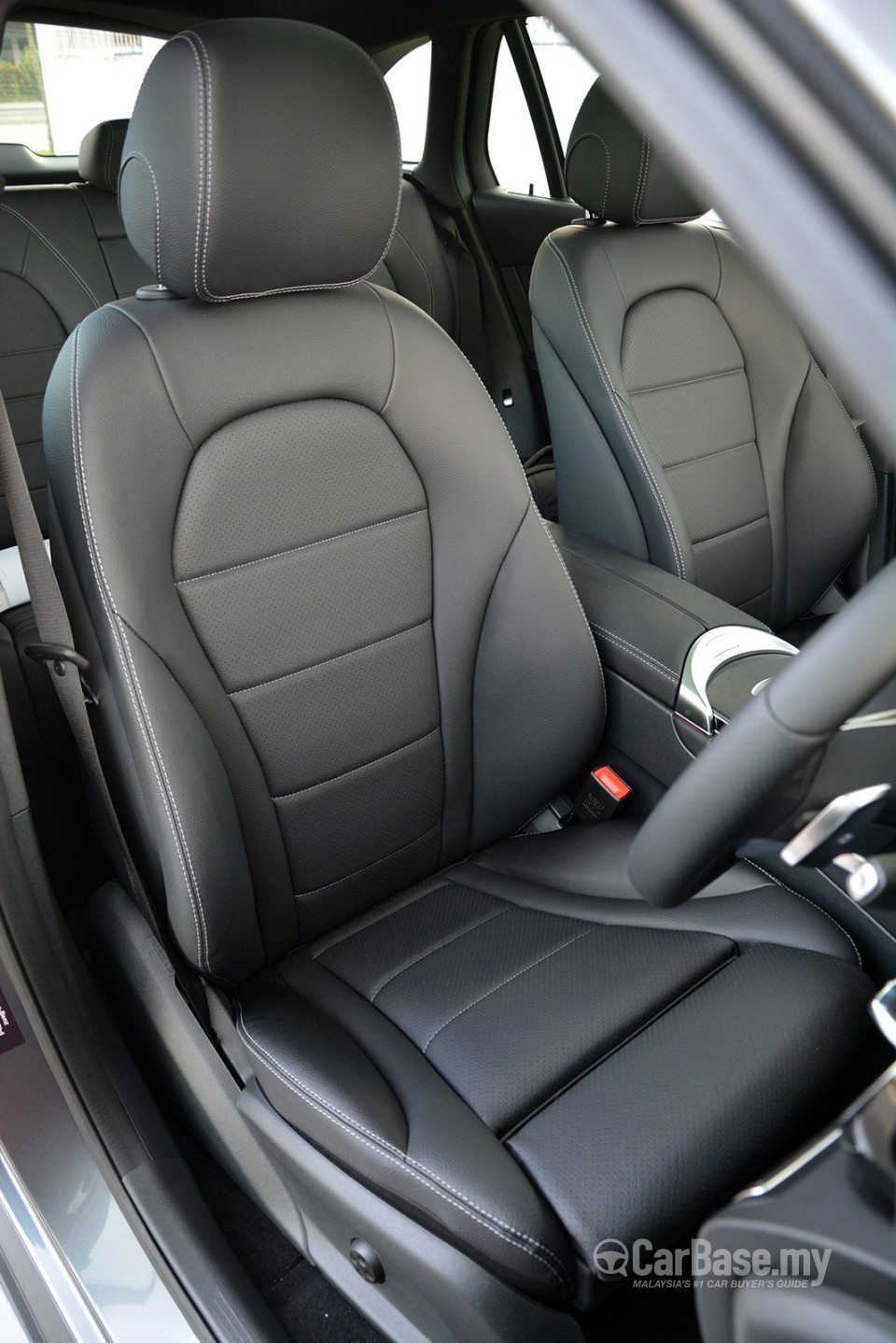 Mercedes-Benz GLC X253 (2016) Interior