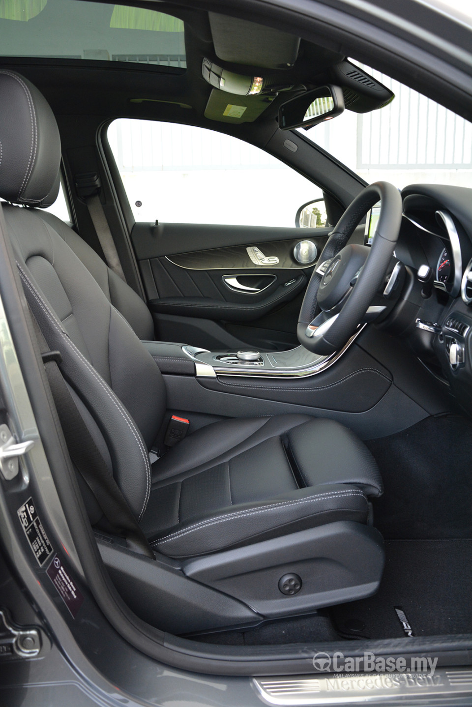 Mercedes-Benz GLC X253 (2016) Interior