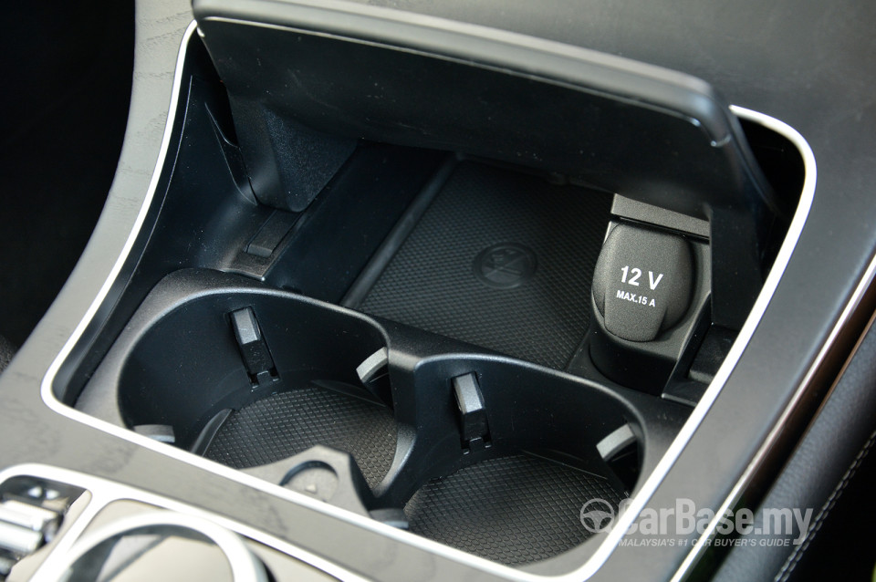 Mercedes-Benz GLC X253 (2016) Interior