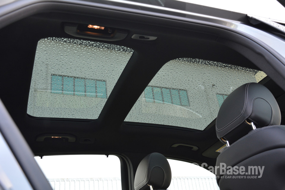 Mercedes-Benz GLC X253 (2016) Interior