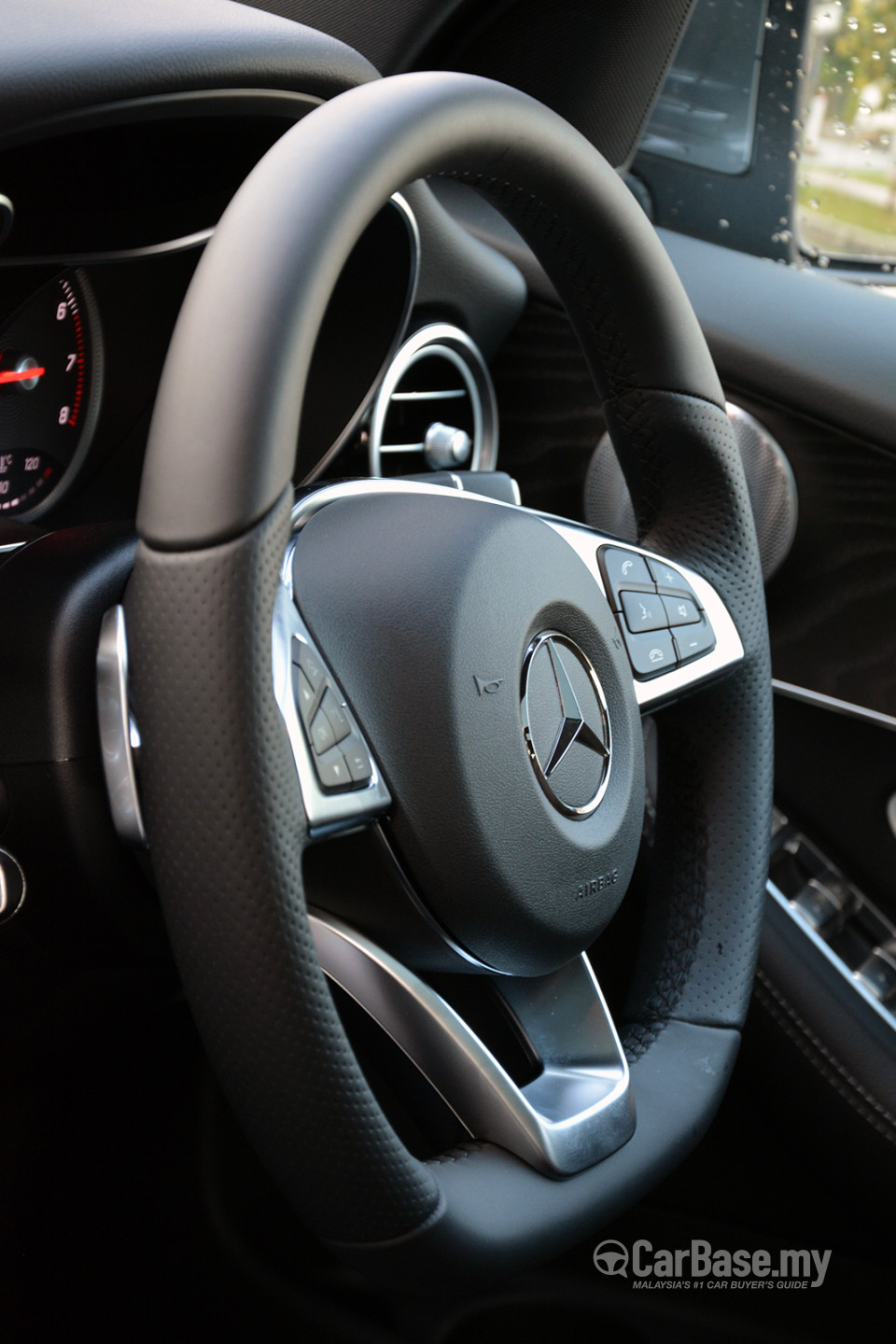 Mercedes-Benz GLC X253 (2016) Interior