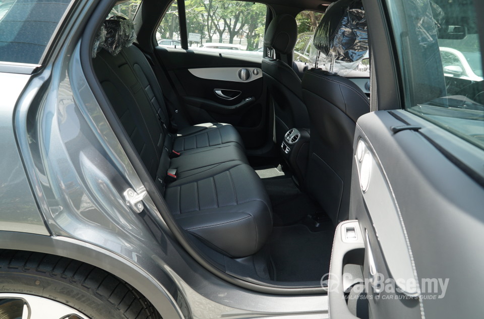 Mercedes-Benz GLC X253 (2016) Interior