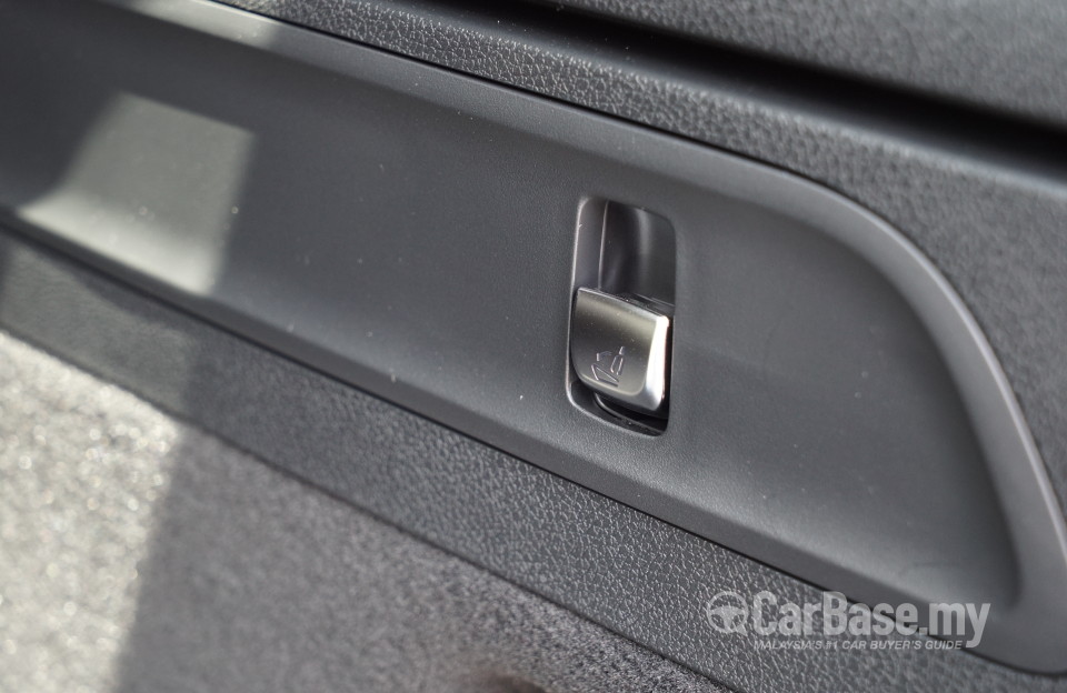 Mercedes-Benz GLC X253 (2016) Interior