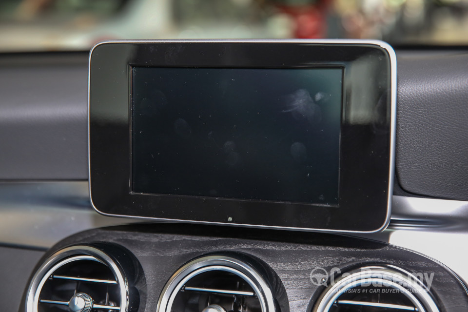 Mercedes-Benz GLC X253 (2016) Interior