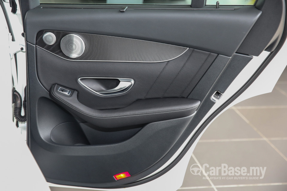Mercedes-Benz GLC X253 (2016) Interior