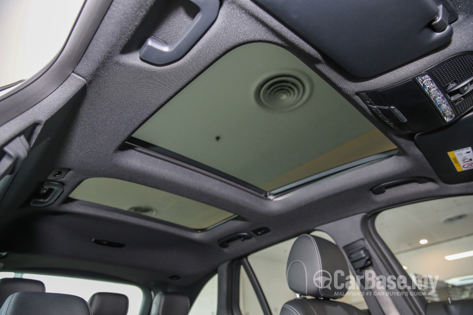 Mercedes-Benz GLC X253 (2016) Interior