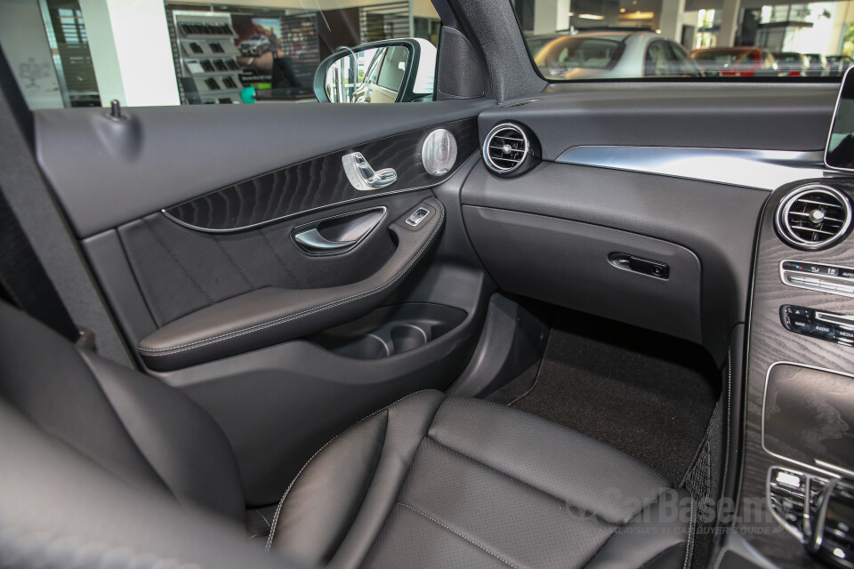 Kia Picanto JA (2018) Interior