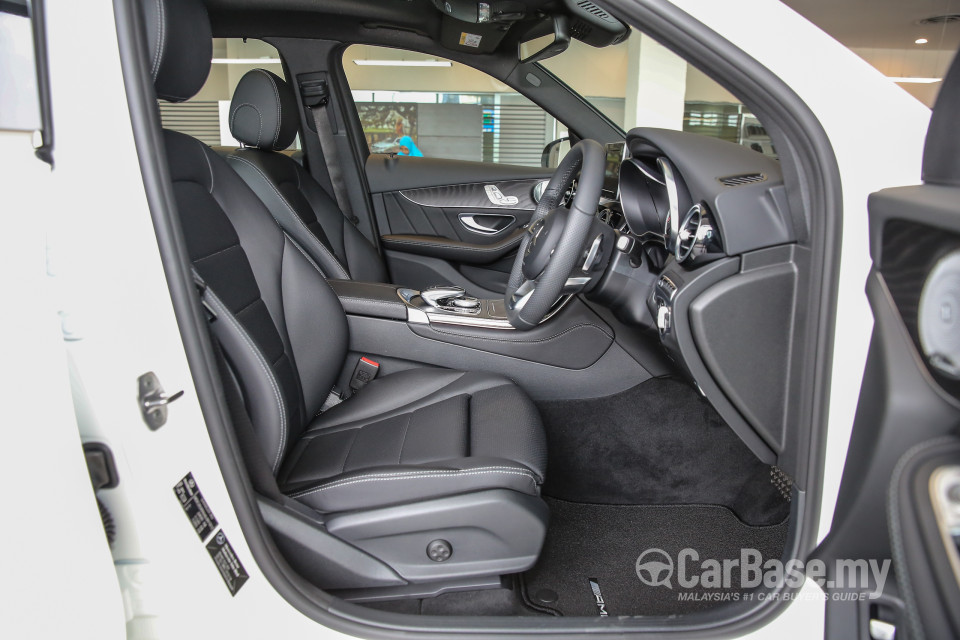 Mercedes-Benz GLC X253 (2016) Interior